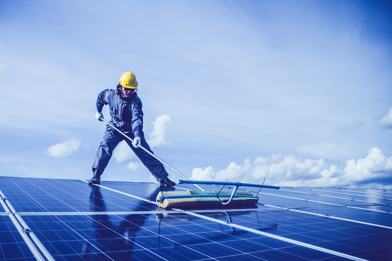 Solar Panel Maintenance: How to Keep Your System Running Efficiently